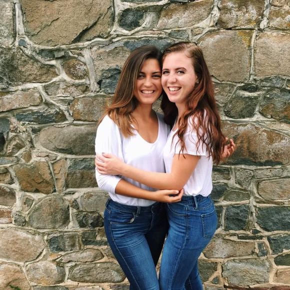 Meet your Posher, Tori - Picture 1 of 1